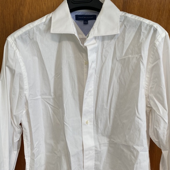 Men’s Tommy Hilfiger Button-Up - Picture 2 of 6